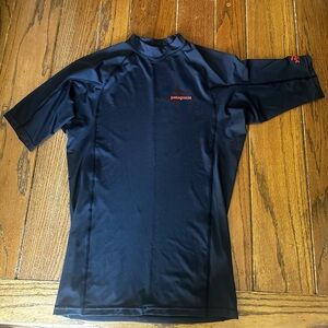 Patagonia Men's Black Rash Guard large